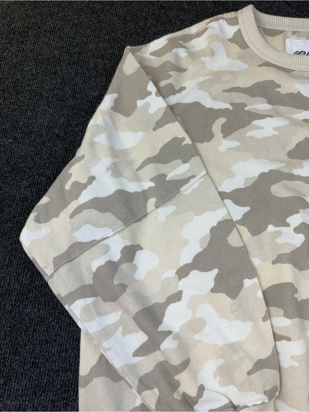 Aerie Beige Camo Crewneck Sweatshirt Oversized Small - Picture 6 of 12